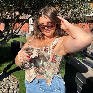 Meet your Posher, Gabriella